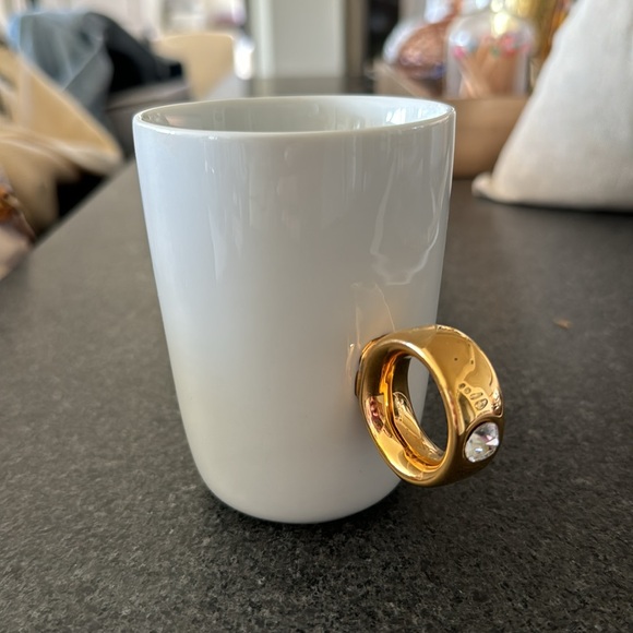 Fred and Friends “Engagement Ring” Coffee Cup - Picture 4 of 10